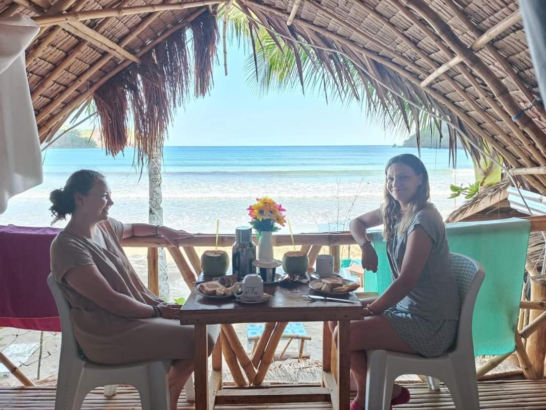 8 Star Paradise Locaroc Eksteriør billede